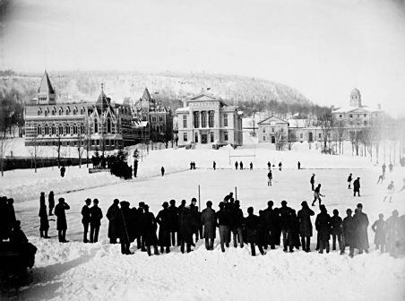 <p>麦吉尔大学（拍摄于1884年）