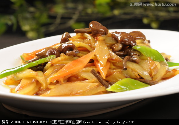 红蘑土豆片