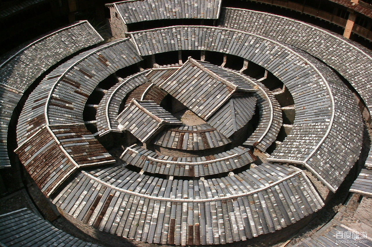  p>永定土楼,又称筒子楼.