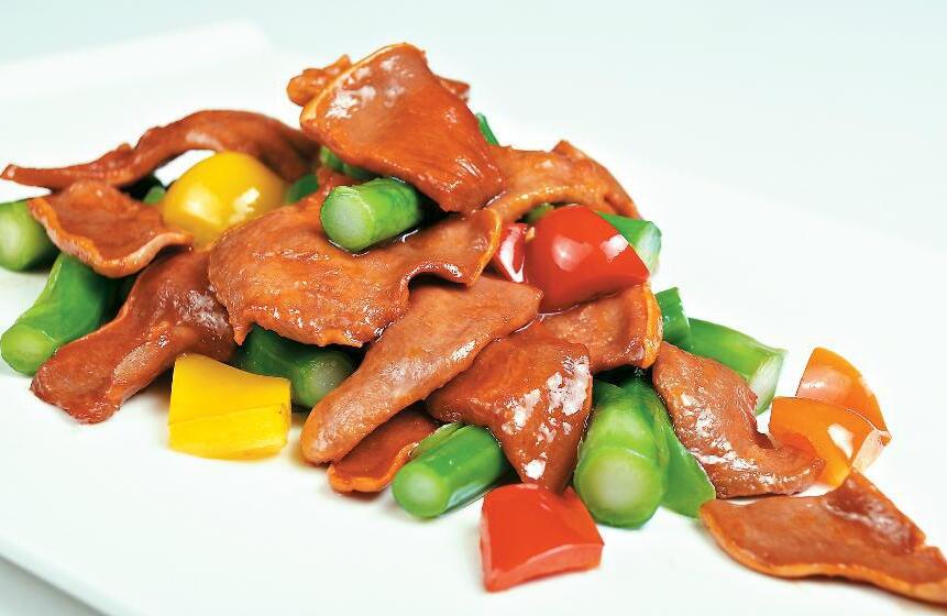  p data-id="gn8dbv6062">糟卤猪舌头是一道菜品,由猪舌,糟卤等制作而