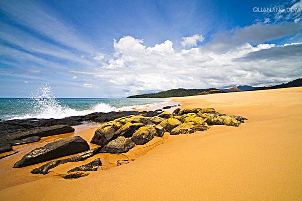 位于西非 a target="_blank" href="/item/大西洋/10883" data-lemma