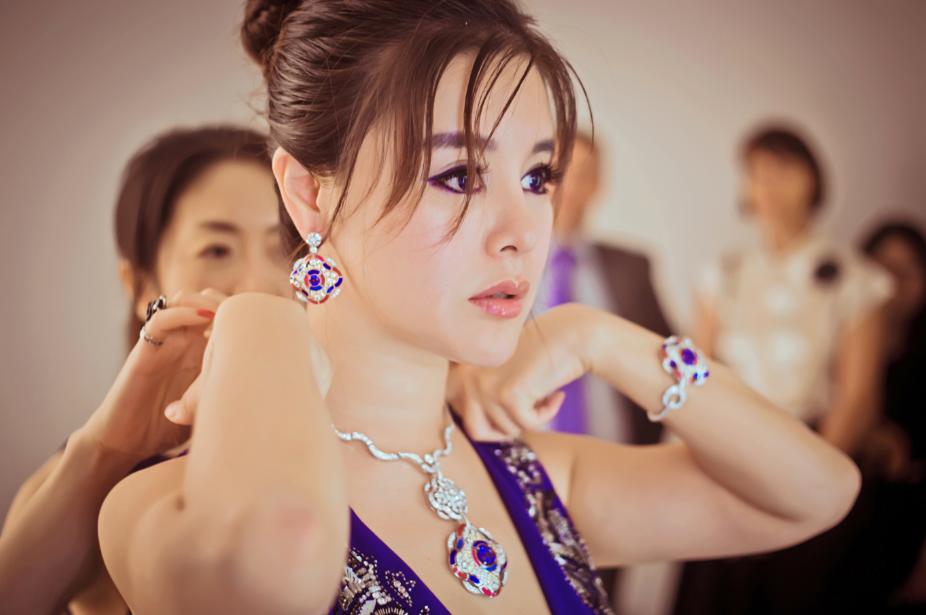  p>于文红,辽宁人,香港虞美人国际集团创始人.