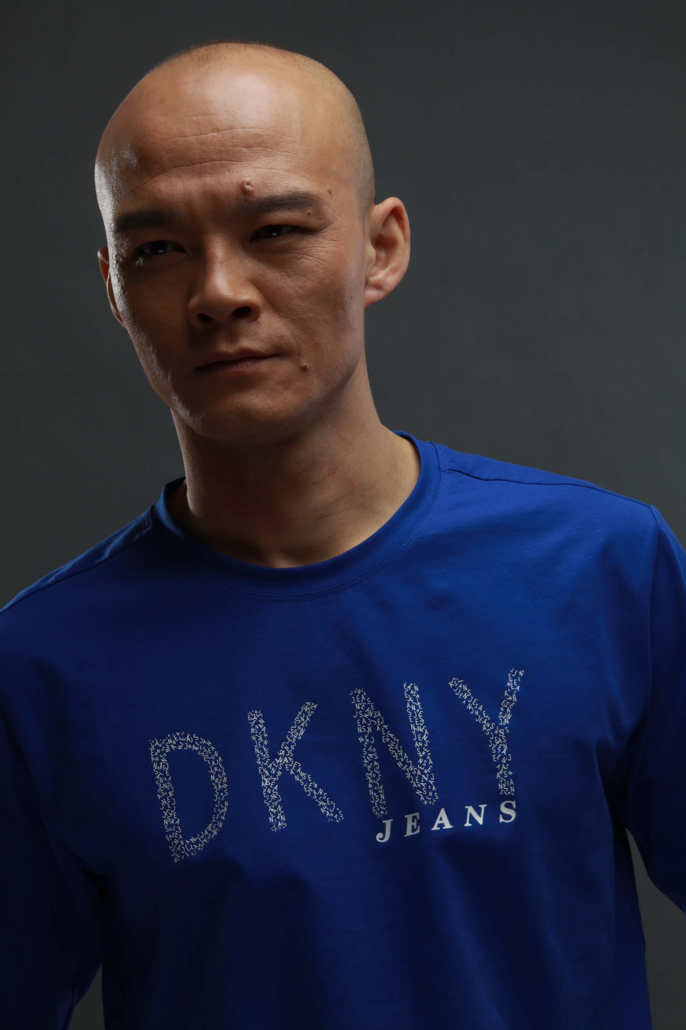 id="gnbr2mz7h1">王东栋,毕业于北京精益音乐剧学校,中国大陆男演员