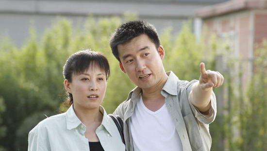  p data-id="gnbi8aebqd">《欢喜亲家》是由陈卫东编剧, a target="