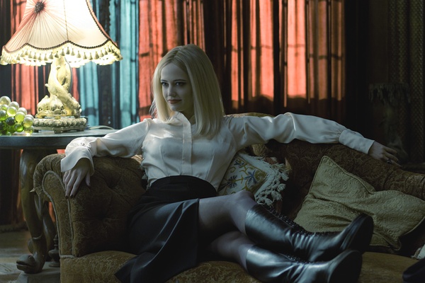  p>《黑暗阴影》是由 a href="#" data-lemmaid="10694009">蒂姆