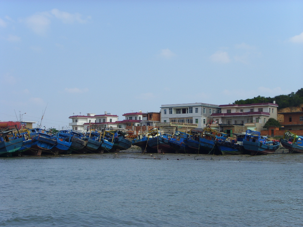  p data-id="gnx7rdud42">海门岛主要是指福建厦门与漳州交界处的岛屿