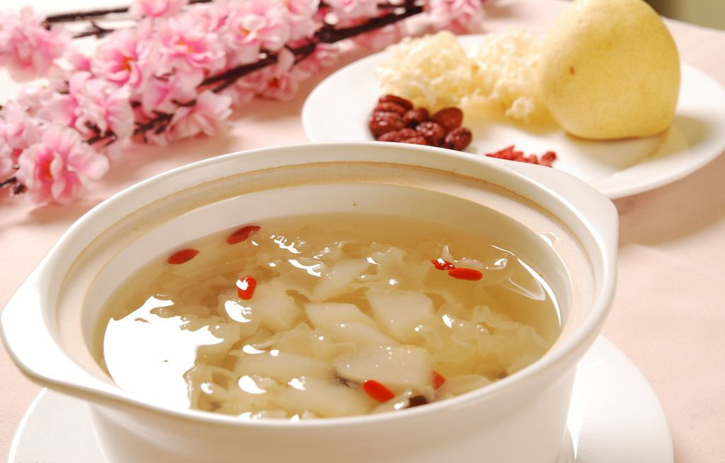 银耳雪梨汤