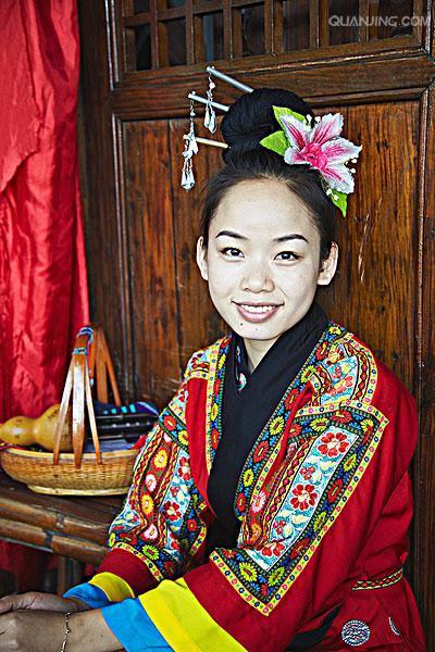  p> b>瑶族 /b>,中国最古老的民族之一,民族语言分属汉藏语系苗瑶语族