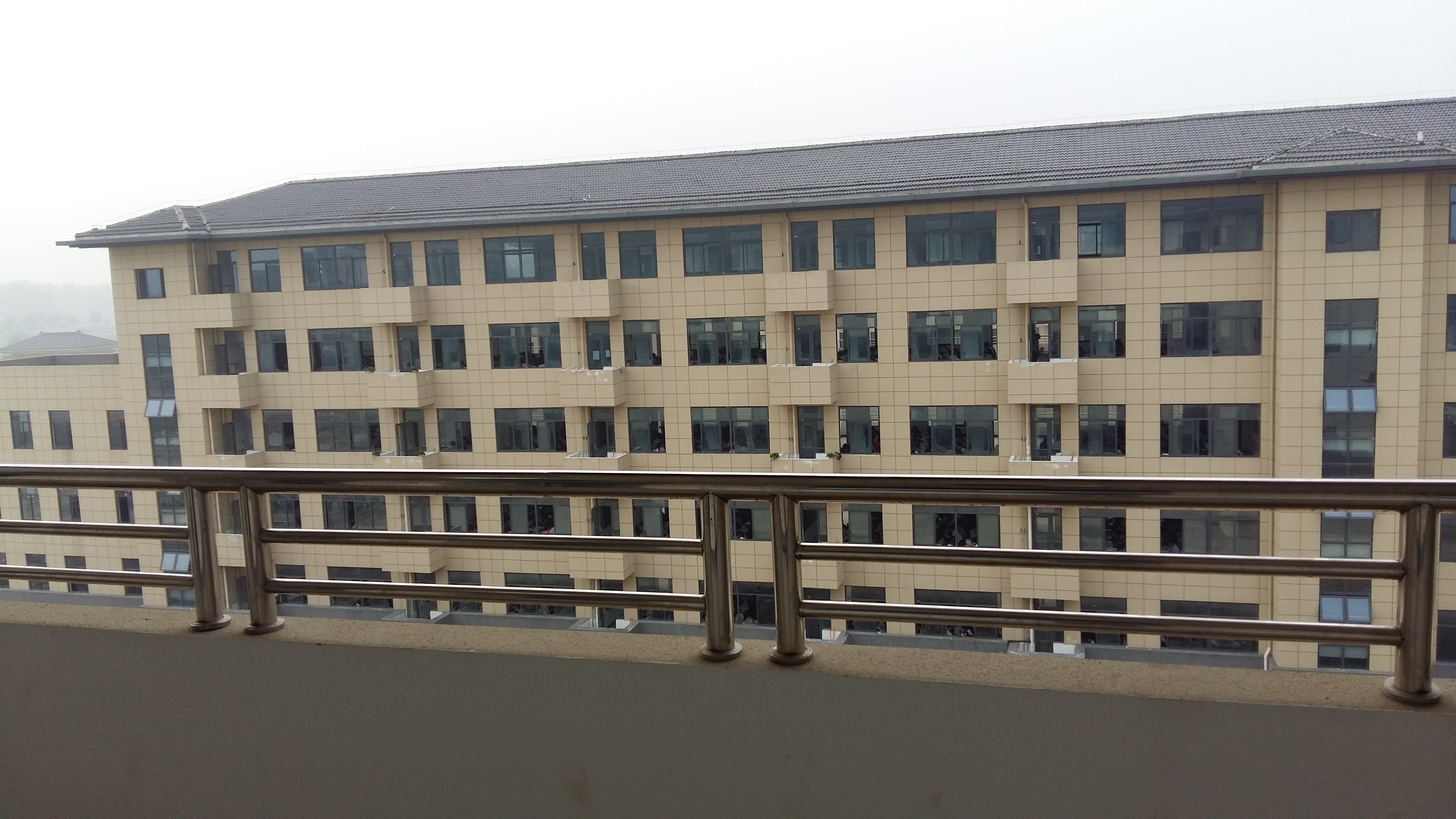  p>颍上二中创办于1958年,1972年正式定名为" b>安徽省颍上第二中学 