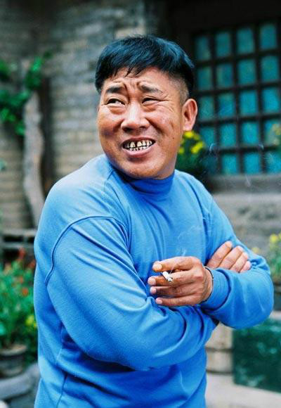 首部电影《 a target="_blank" href="/item/老少爷们上法场/5434339"