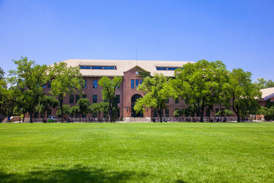  p>清华大学(tsinghua university),简称"清华",位于 a target="