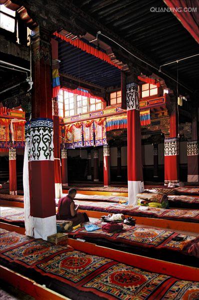 甘丹寺(gandanshi),位于印度卡纳塔克邦孟果