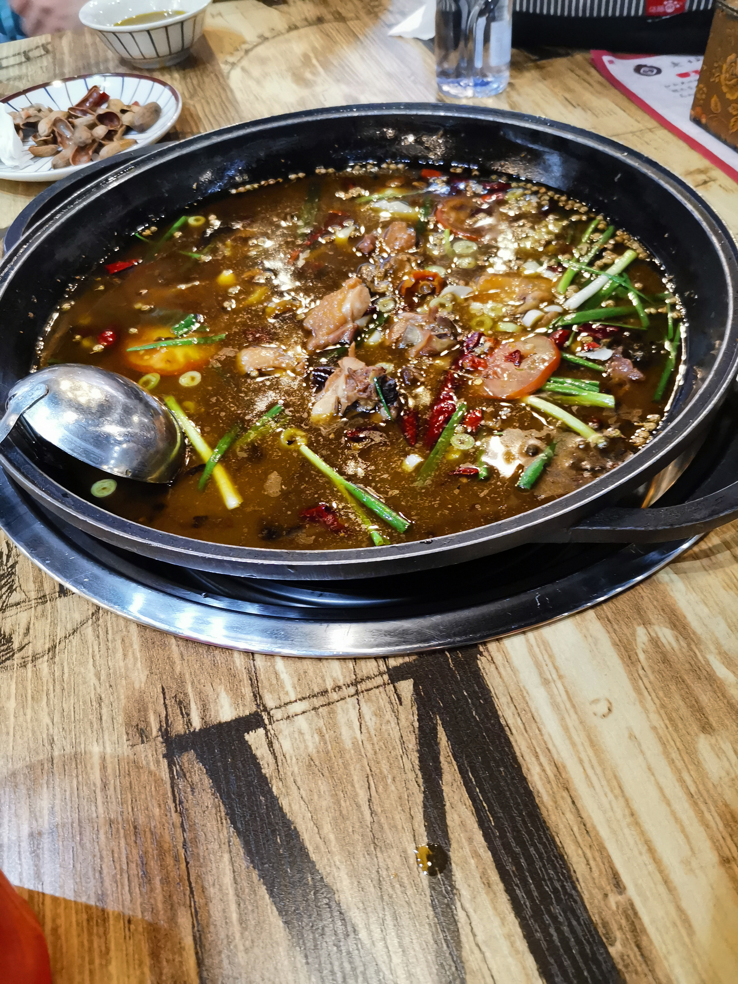 钟家老坛酸菜鸡