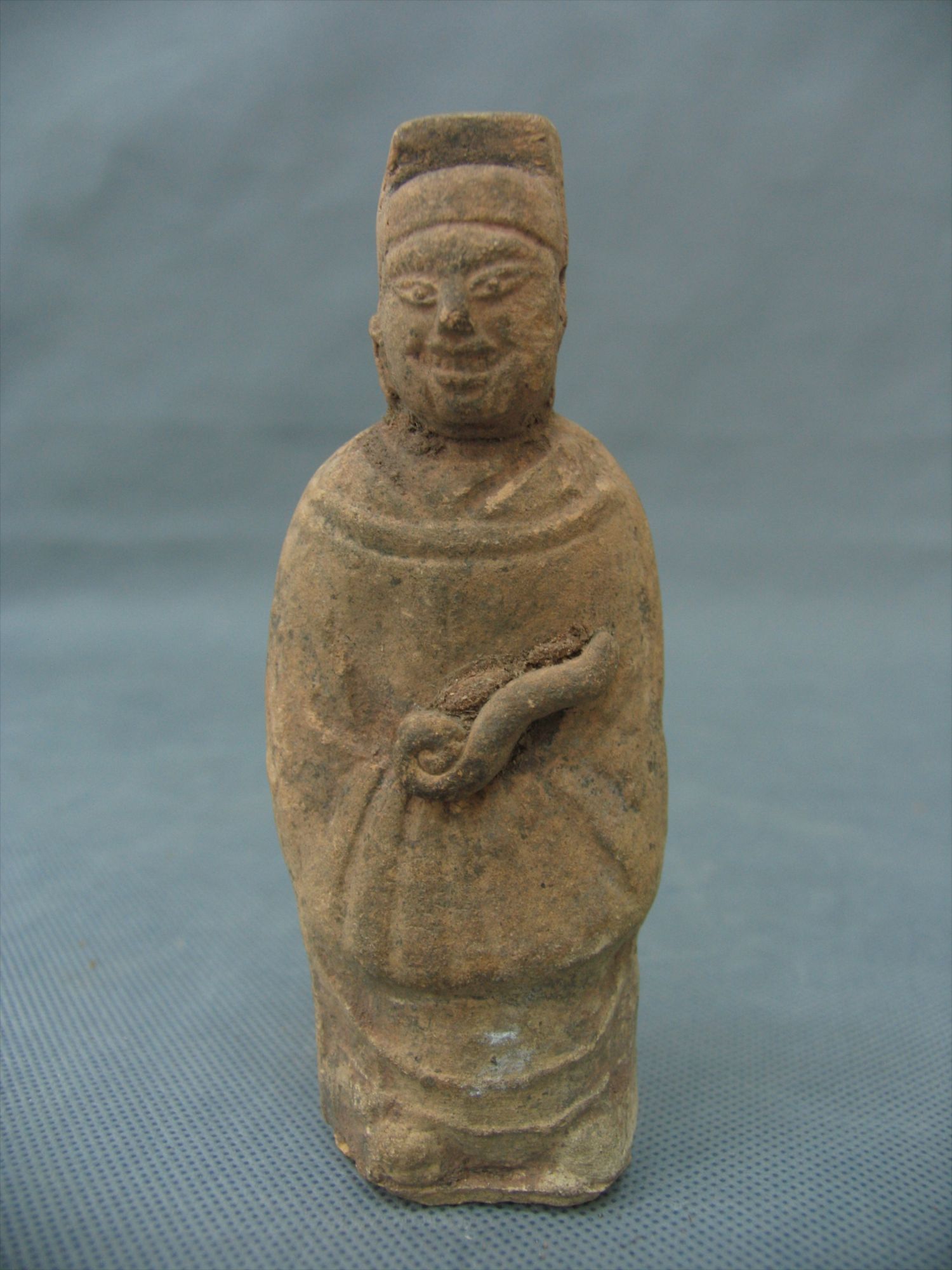 宋代陶男立俑
