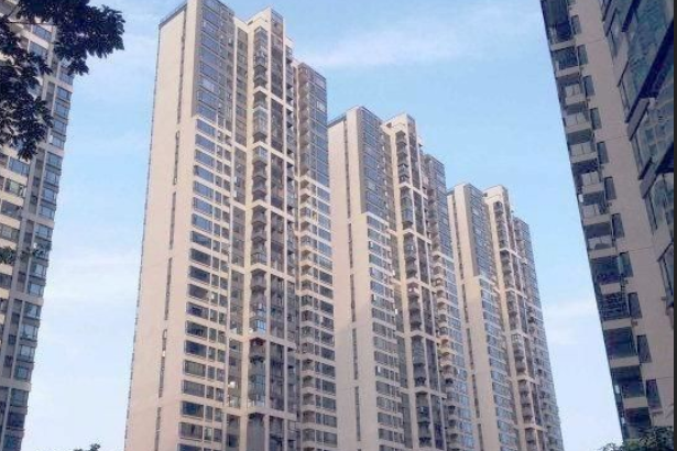  p>保利东湾东滨花园位于佛山市顺德乐从,由佛山市保利房地产有限公司
