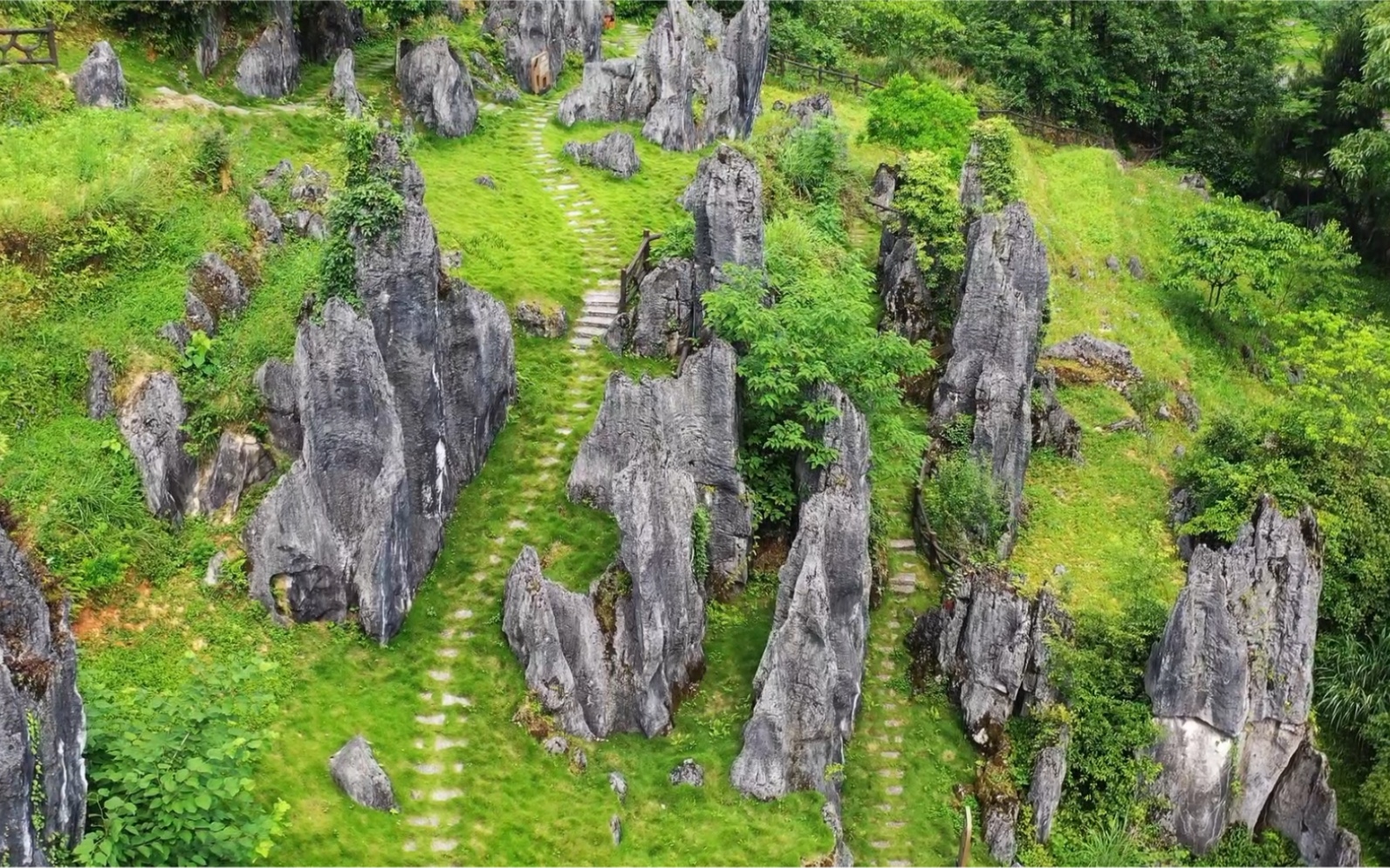 铜仁市思南温泉-石林旅游景区