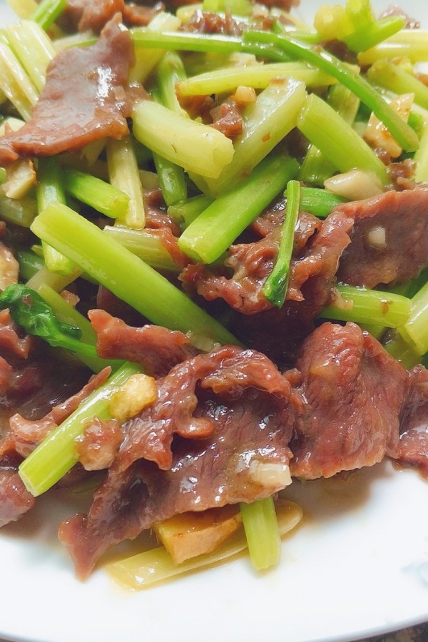 牛肉炒芹菜