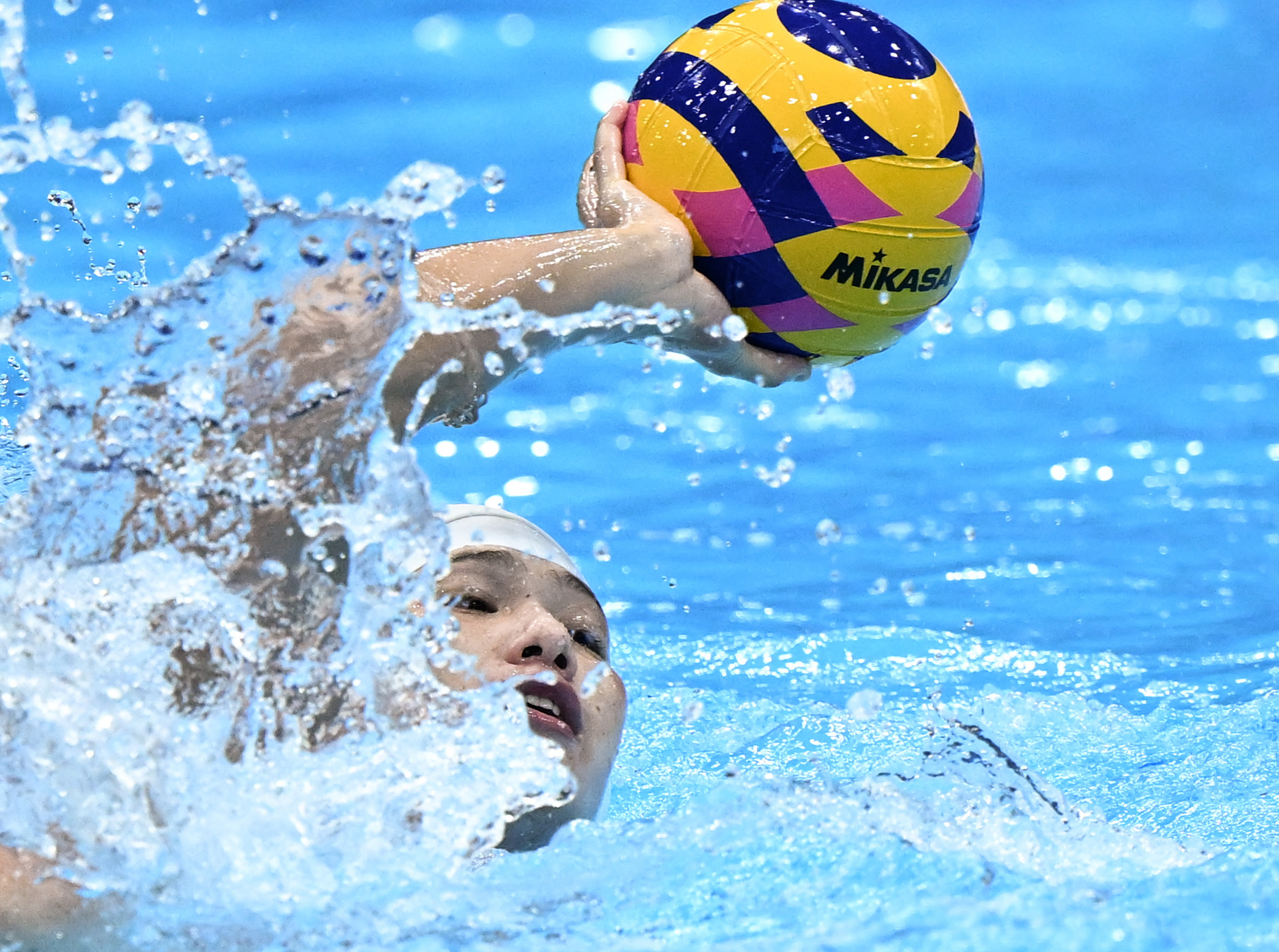 n0t8">鹿译文,1996年5月16日出生于山东省淄博市,中国女子水球运动员