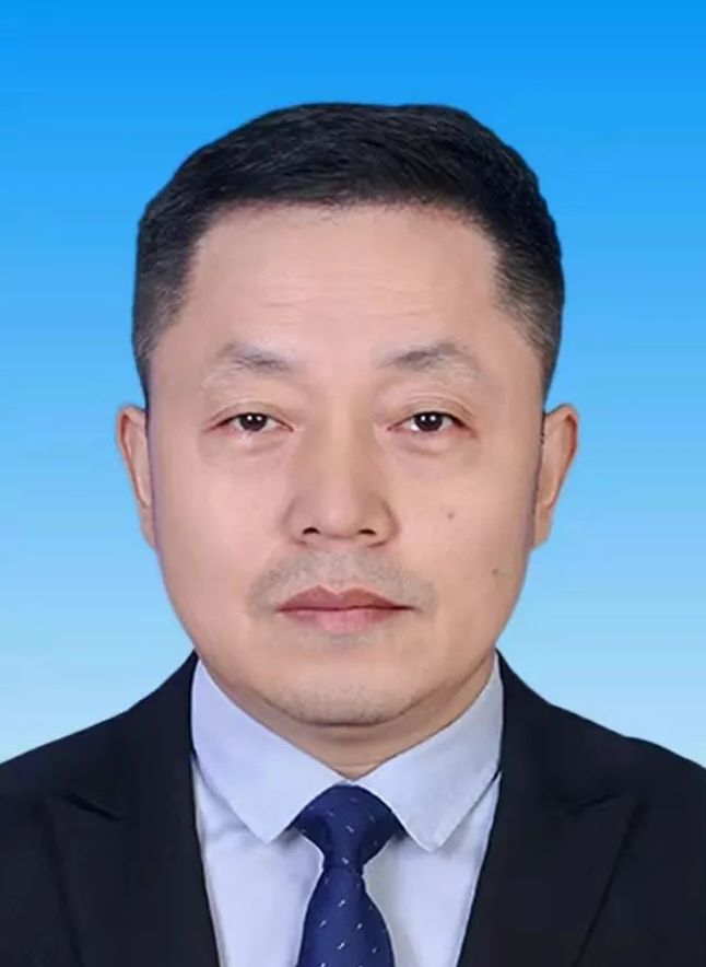  p data-id="gnax8hr6a6">徐刚,男,汉族,1972年6月生,陕西乾县人,1996