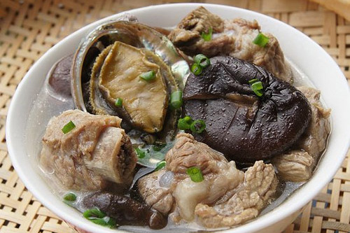 香菇排骨鲍鱼汤