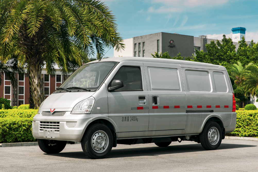 五菱荣光电动车