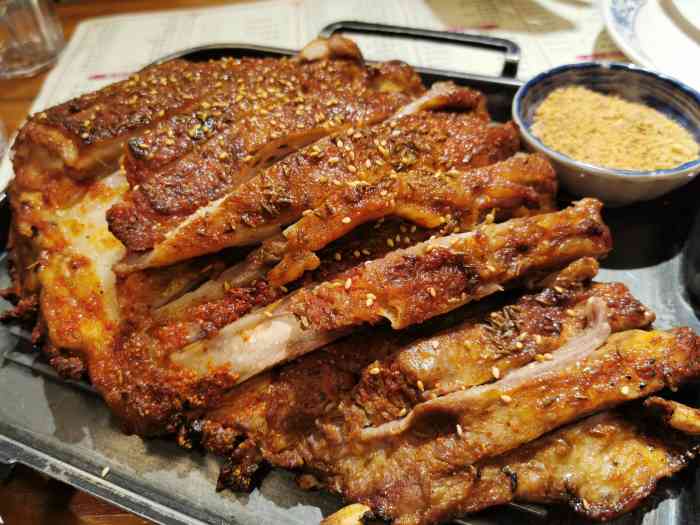 玫瑰红碳烤羊排