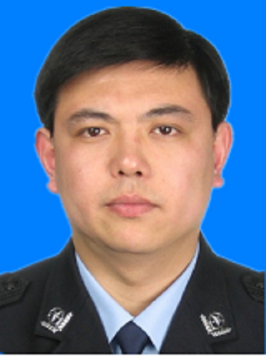  p data-id="suomb7nppt0v">许辉,1975年8月生,男,汉族,河北景县人