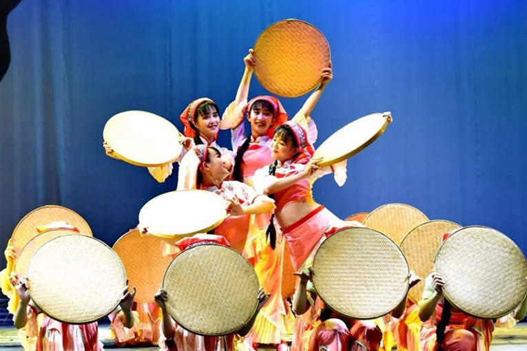  p>安远九龙山采茶戏,流传于江西省赣州市 a target="_blank" href="