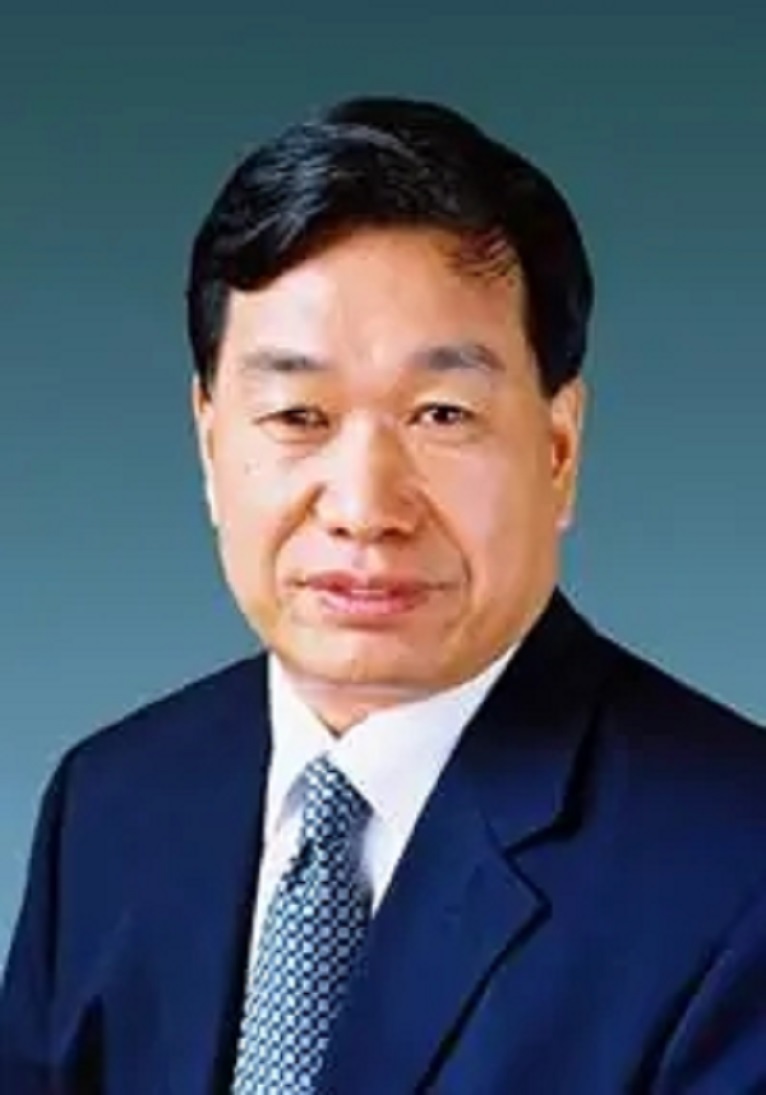  p data-id="go0jfe63b7"> b>国家烟草专卖局原副局长,党组成员  /b> 