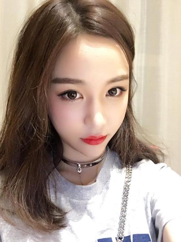  p>朱宸慧,昵称 a target="_blank" href="/item/雪梨/53928453" data