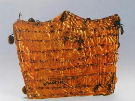 北燕冯素弗墓出土金铠甲