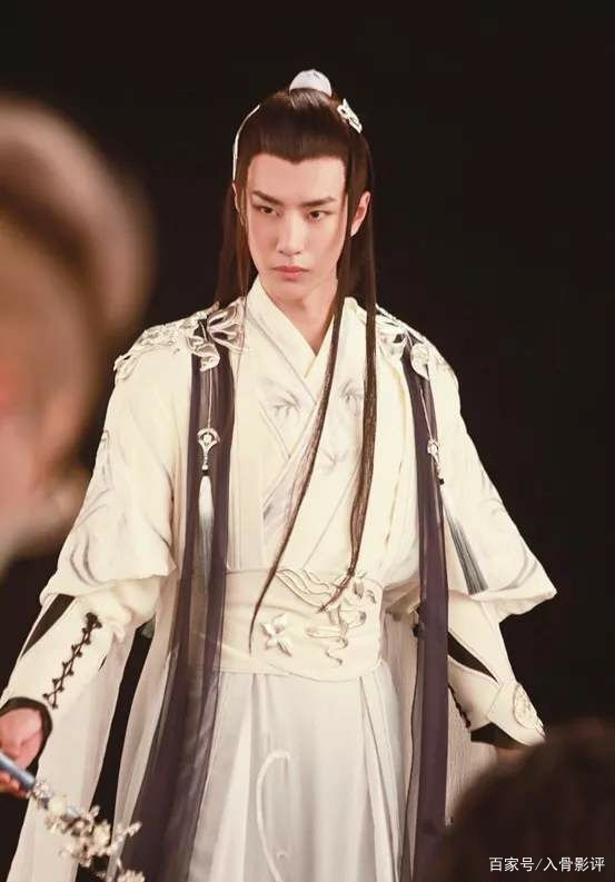 王一博1/6BJD　蓝湛蓝忘机 bjd 清傲孤绝一少年从细节图评王一博的蓝忘机_百科TA说