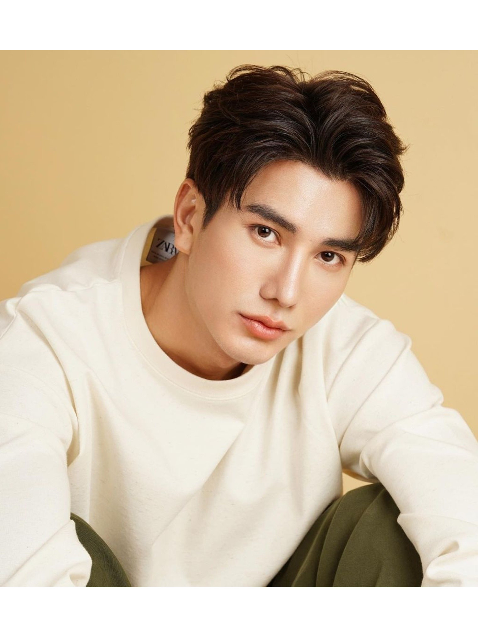 1990年6月11日出生于泰国,泰国男演员 sup data-ctrid="2ygsivwtaim">