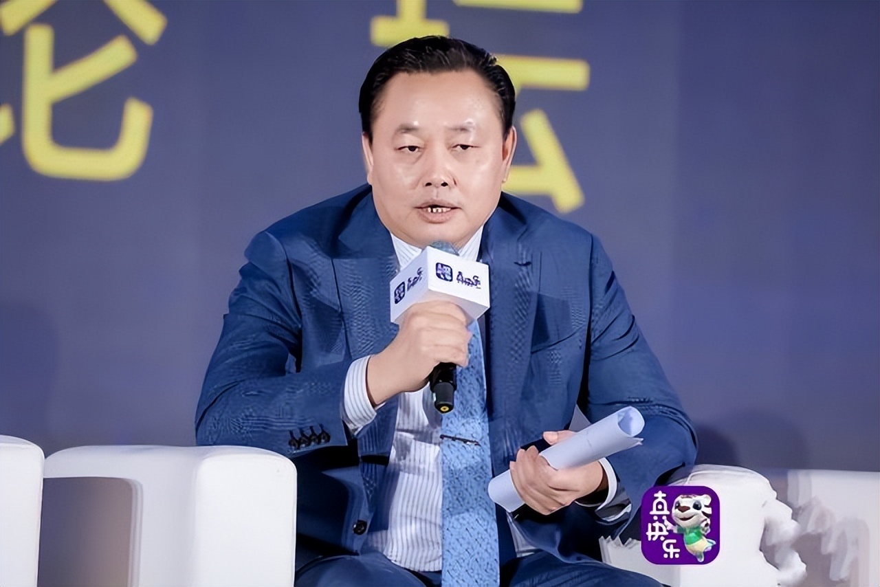 电商江湖风云起：黄光裕苦拼一年，“重振国美”有戏？_百科TA说