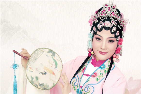  p>余琼莹,女, a target="_blank" href="/item/潮剧/407747" data