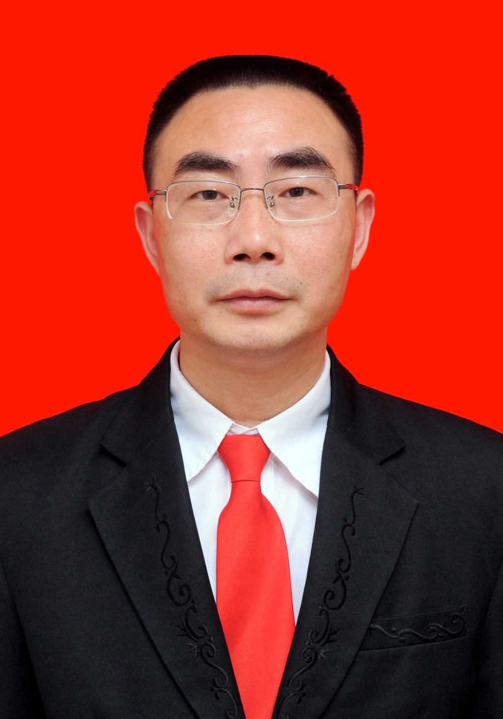  p data-id="sls2j5akxnzl">周世伟,现任湖南省株洲市攸县委组织部副