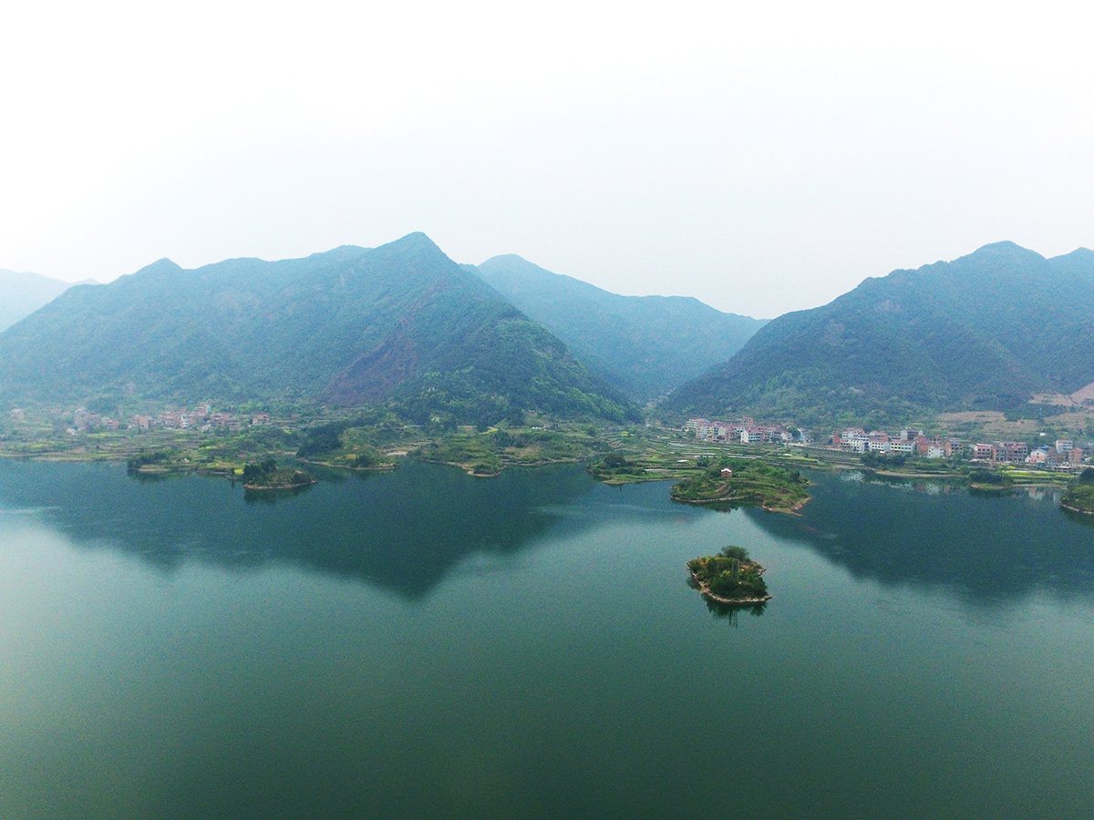  p>横溪镇,隶属于浙江省金华市兰溪市,地处 a target="_blank" href="