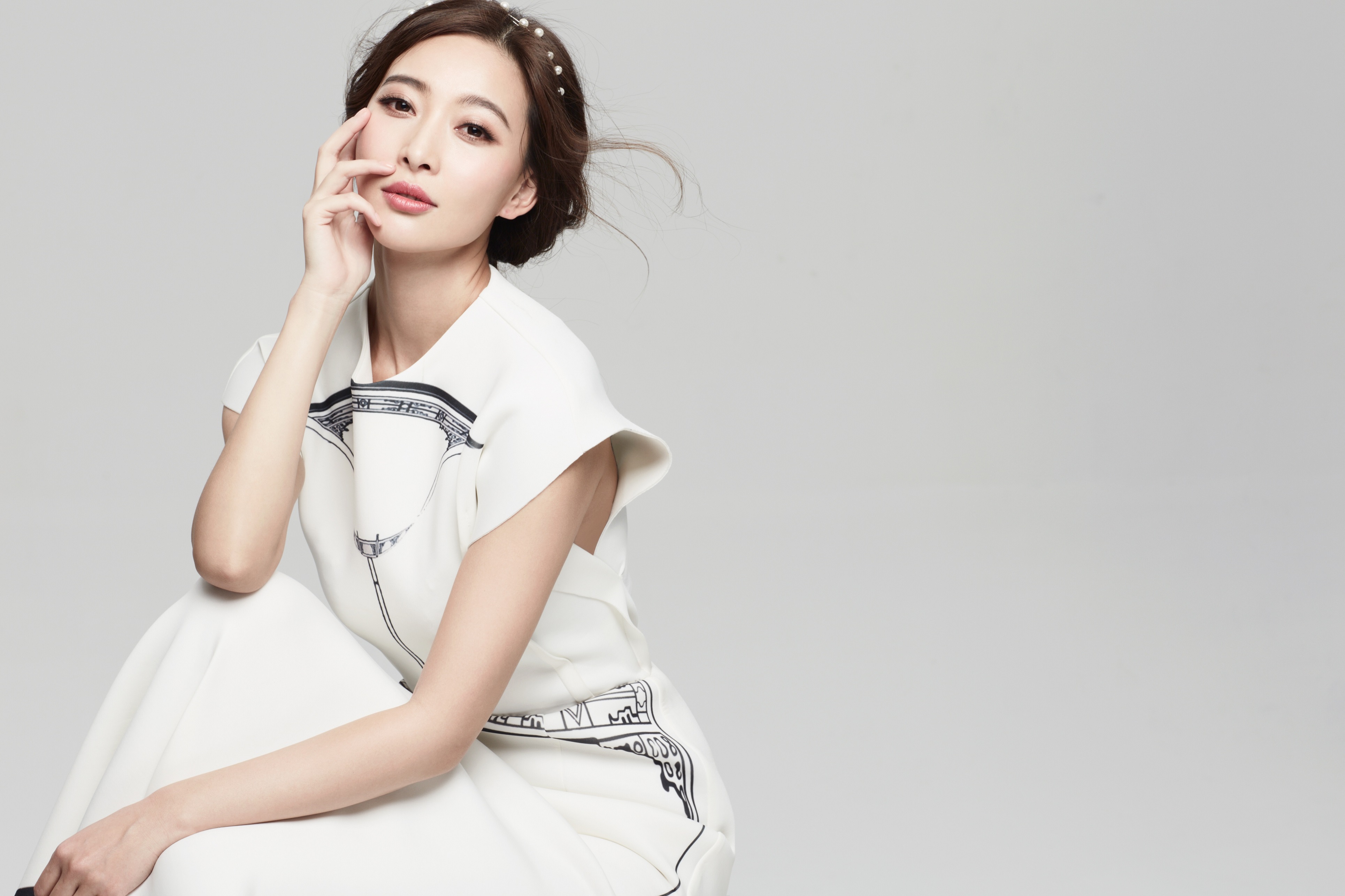 id="gncox2ab87">周知,1985年6月30日出生于辽宁省,中国内地女演员