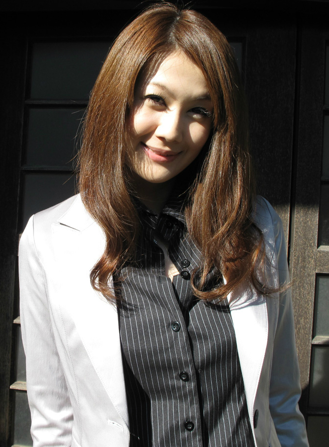  p>桐原絵里香 i>(桐原エリカ) /i>,1987年12月15日出生于日本东京都.