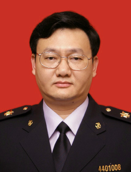  /p> p>现任黄埔海关副关长,党组成员,二级关务监督关衔. /p>