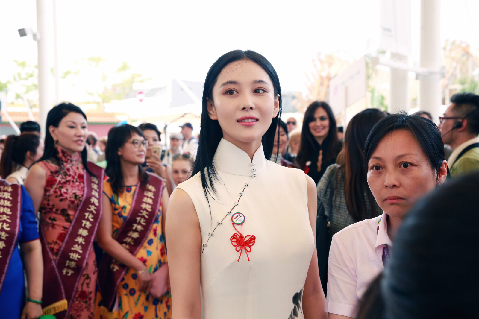  p>张馨予,原名张燕,1987年3月28日出生于江苏省苏州市昆山市,中国