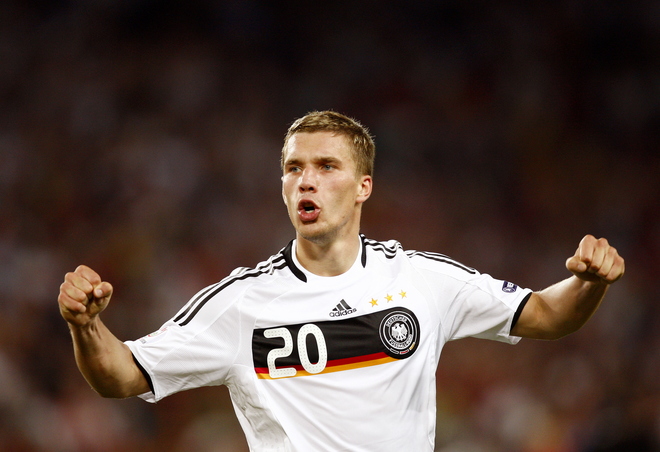 波多尔斯基从小在科隆长大,2003年11月加入 a href="#">科隆队 /a>.