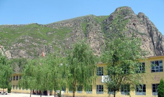 五台县耿镇初级中学