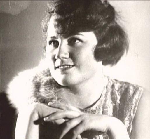 ">希特勒 /a>同父异母的姐姐安格拉的女儿,后来成了希特勒的情人