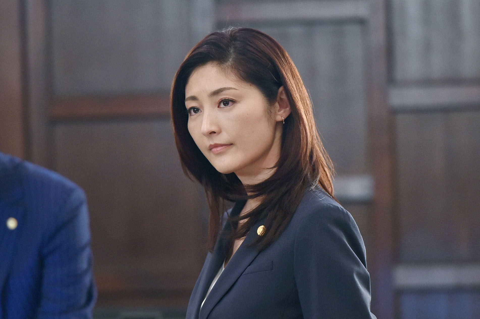 的律政剧,由 a href="#" data-lemmaid="17654621">冢原亚由子 /a>, a