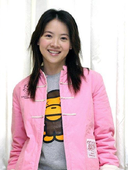  p>曾宝仪,1973年2月21日生于中国香港,节目主持人,歌手,演员.