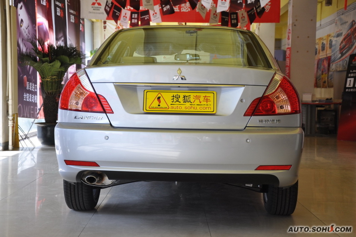  p>三菱蓝瑟是东南汽车推出的三菱车标轿车,属国产车,市场定位在 a