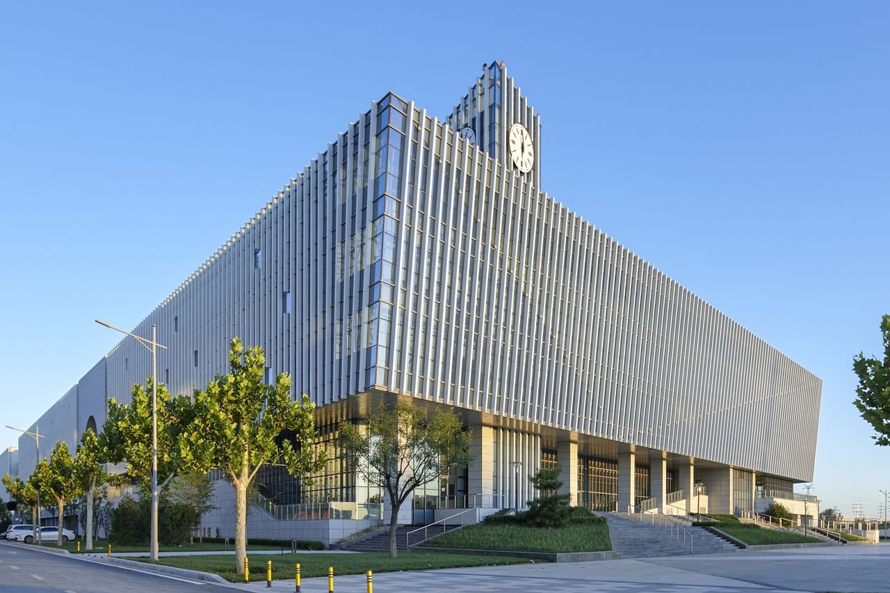  p>天津天狮学院是1999年经国家 a target="_blank" href="/item/教育