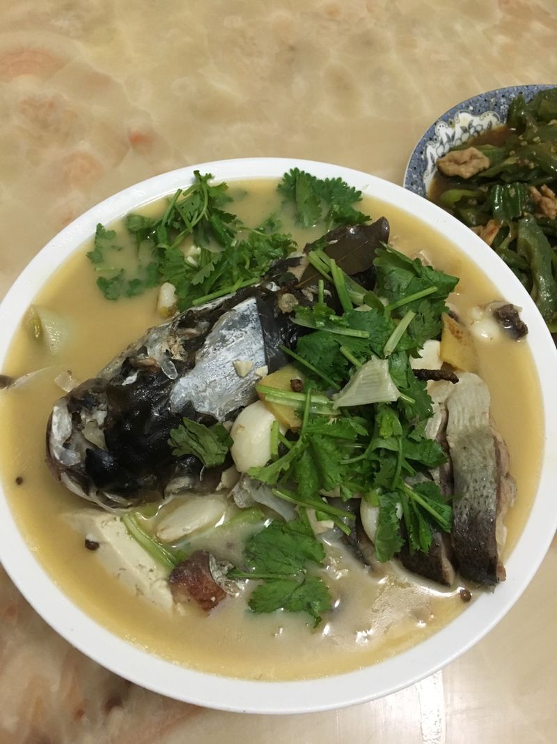 胖头鱼炖豆腐