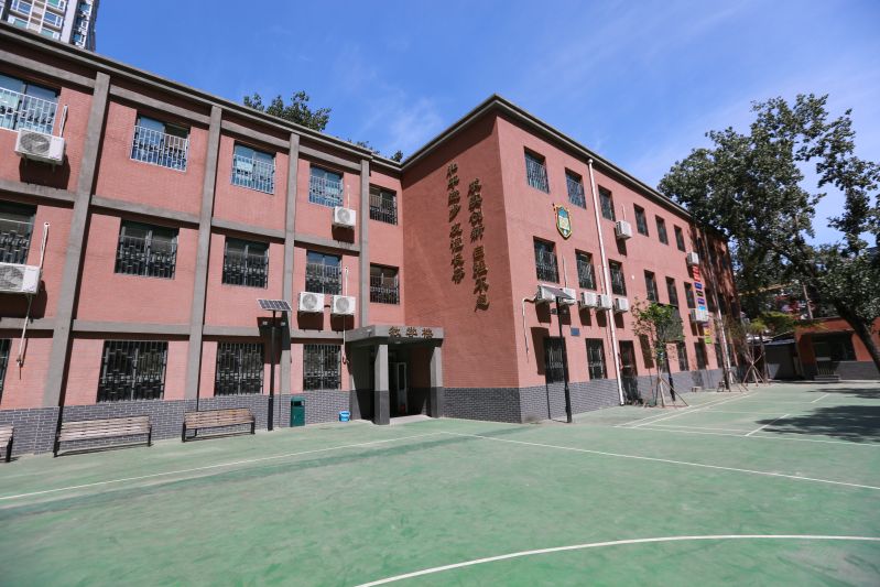 55 high school)是一所由北京市东城区教委主管的全日制公立完全中学